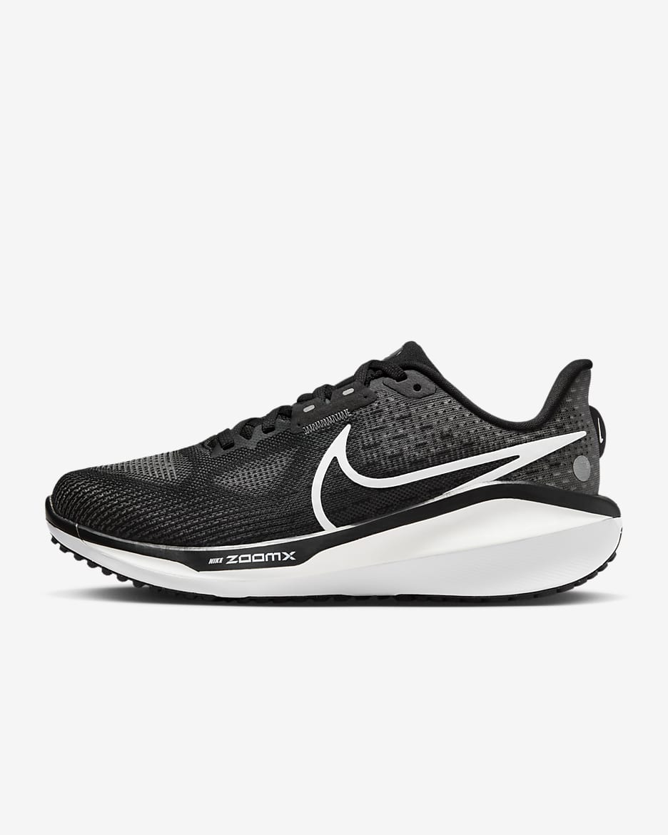 Nike women's training shoes black and white hotsell